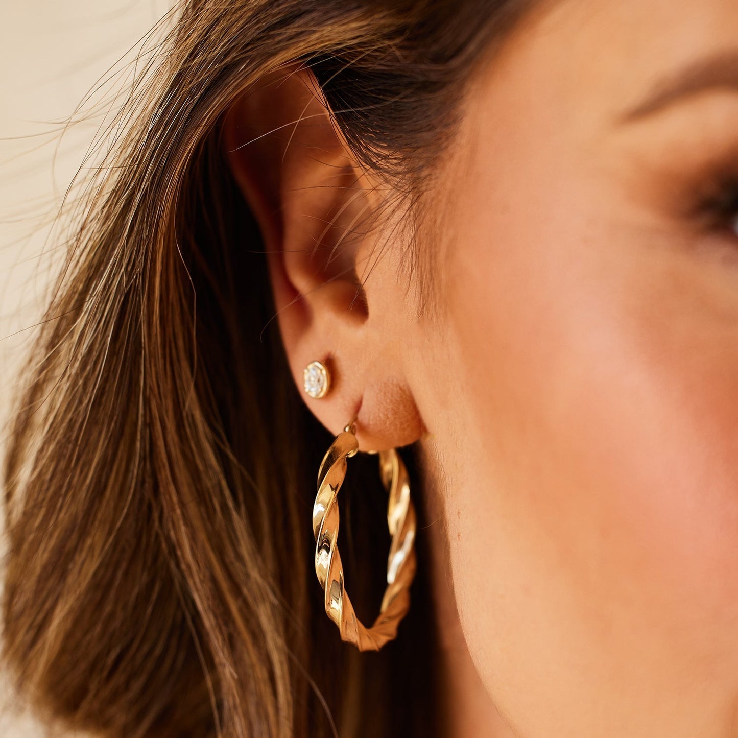 Large Twist Hoop Earrings - Lotus Diamond