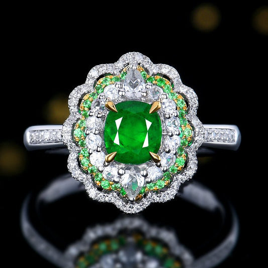 Natural Muzo green emerald in 18K gold - Lotus Diamond