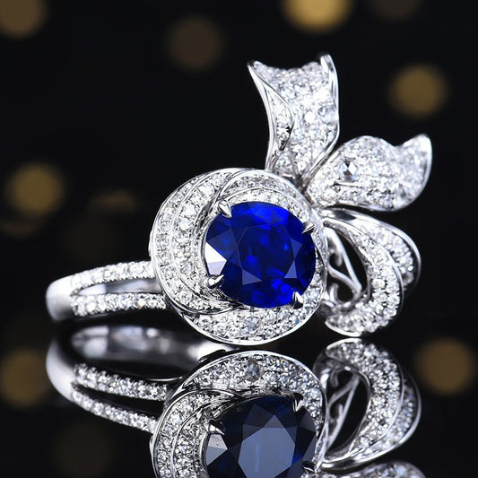 Natural sapphire ring in luxurious design - Lotus Diamond