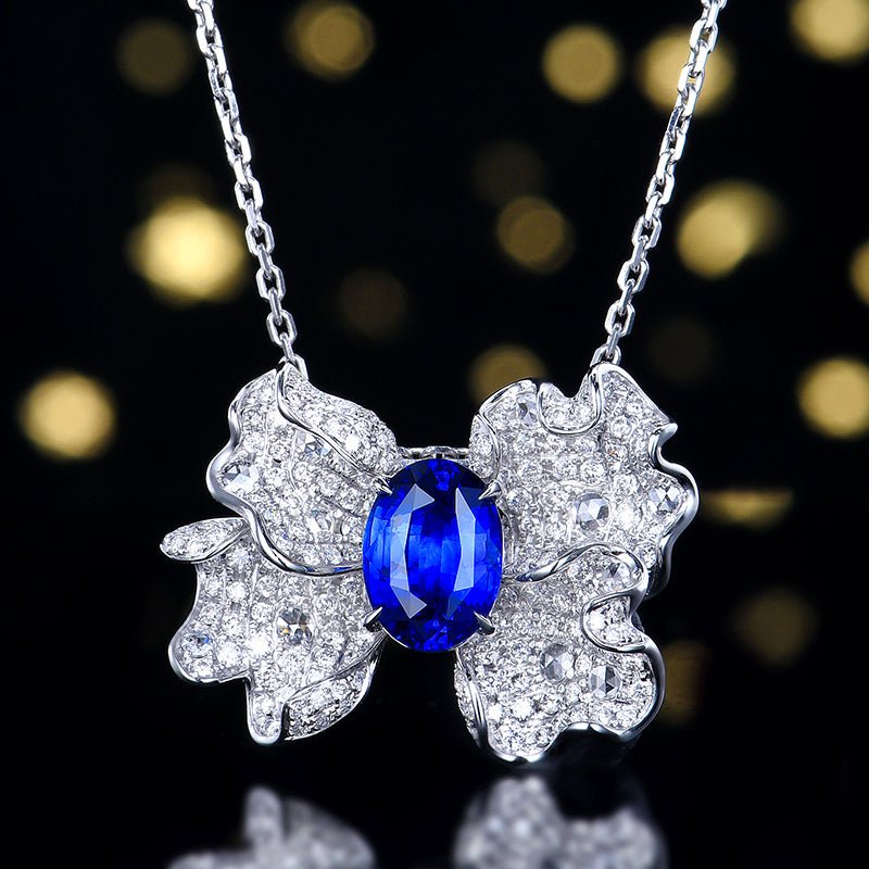 Natural Sri Lankan Royal Blue Sapphire Ring in 18k gold - Butterfly style - Lotus Diamond