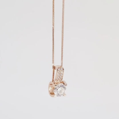 18-carat rose gold with diamond choker holder