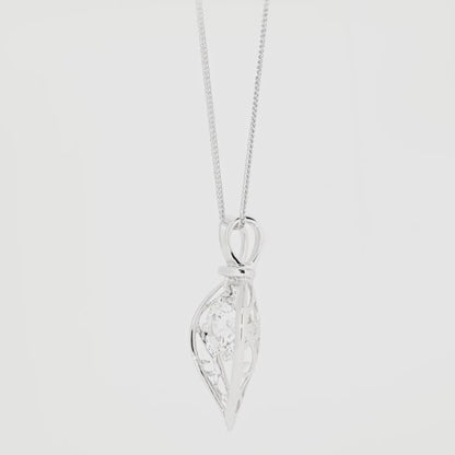 Light luxury flower-shaped 18K diamond Pendant