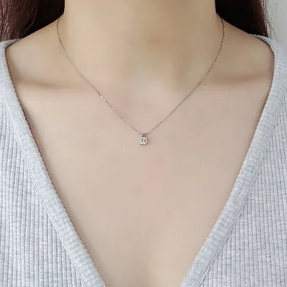 Princess - cut 18K diamond Pendant - Lotus Diamond
