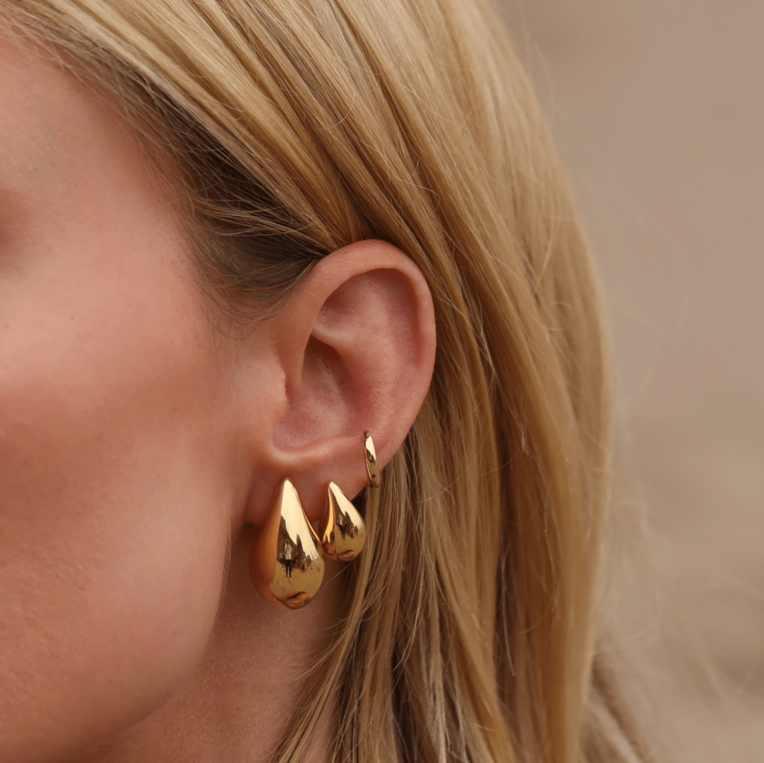 Puff Rain Drop Earrings - Lotus Diamond