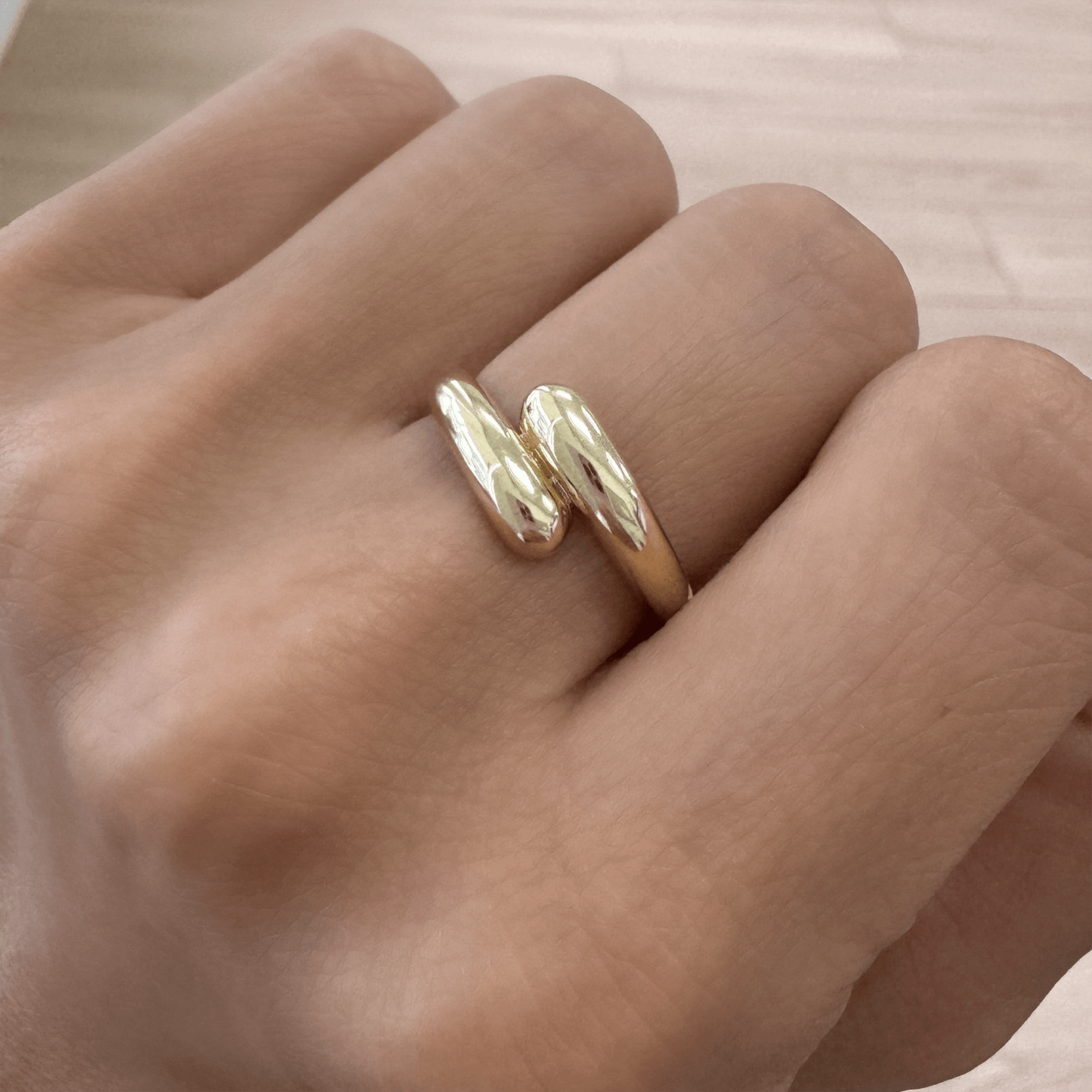 Solid Rendezvous Ring - Lotus Diamond