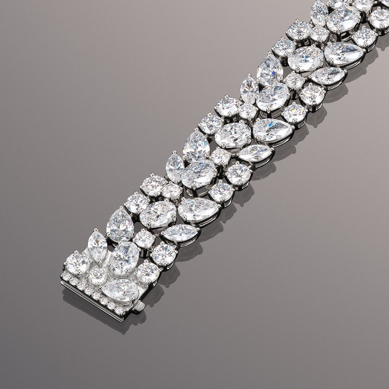 The Courbet Bracelet - Lotus Diamond
