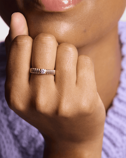 The Poet Ring - Lotus Diamond