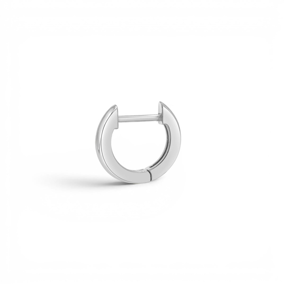 The Tiny Huggie - Lotus Diamond