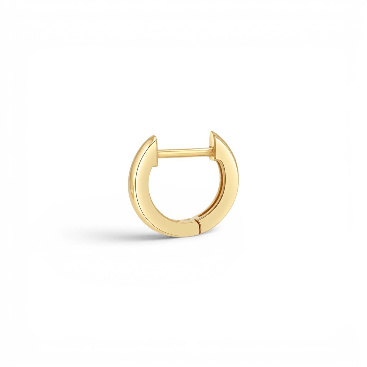 The Tiny Huggie - Lotus Diamond