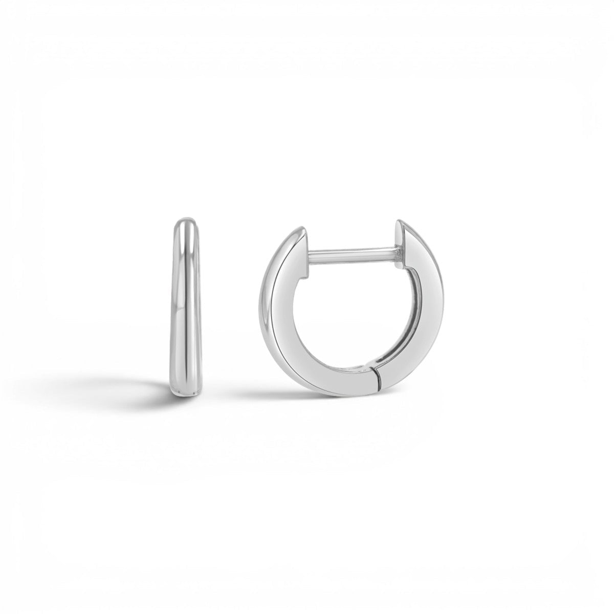 The Tiny Huggie - Lotus Diamond
