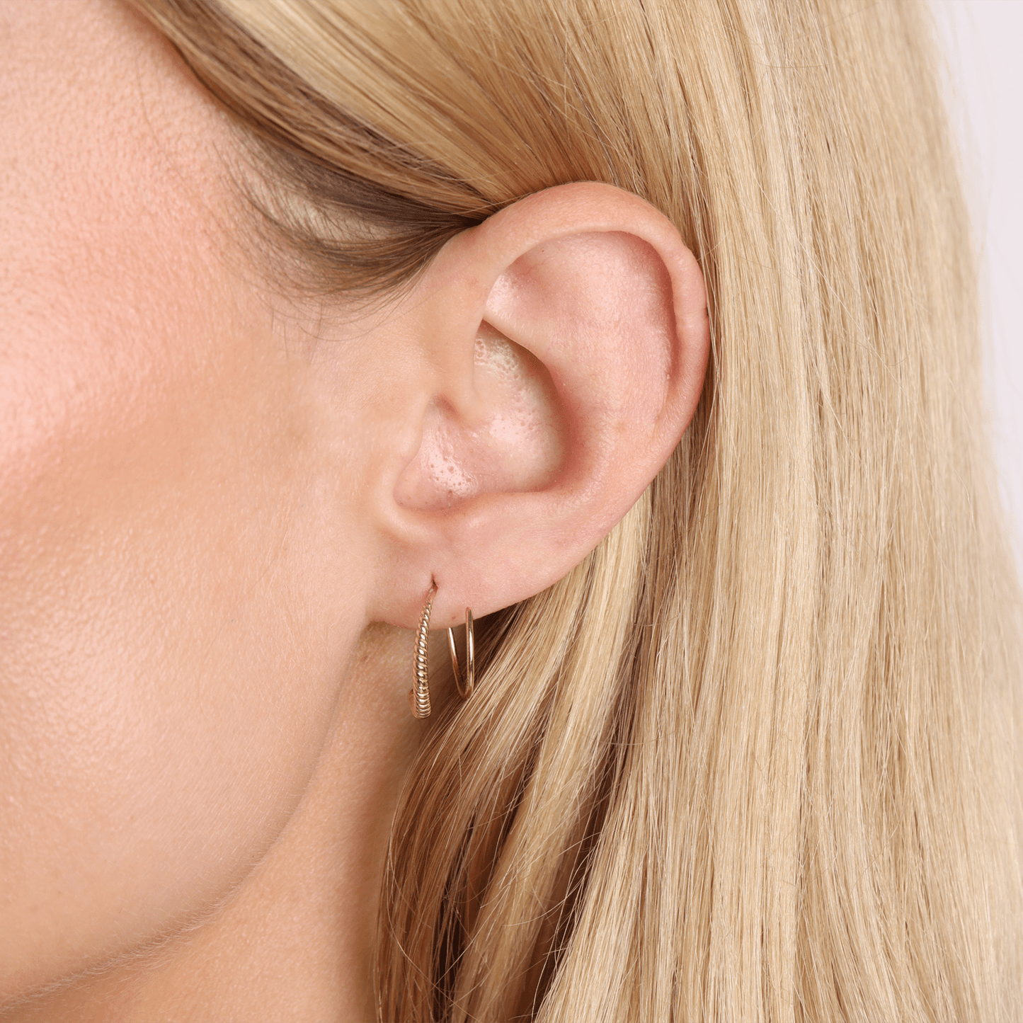 Twist Coil Hoop Earrings - Lotus Diamond