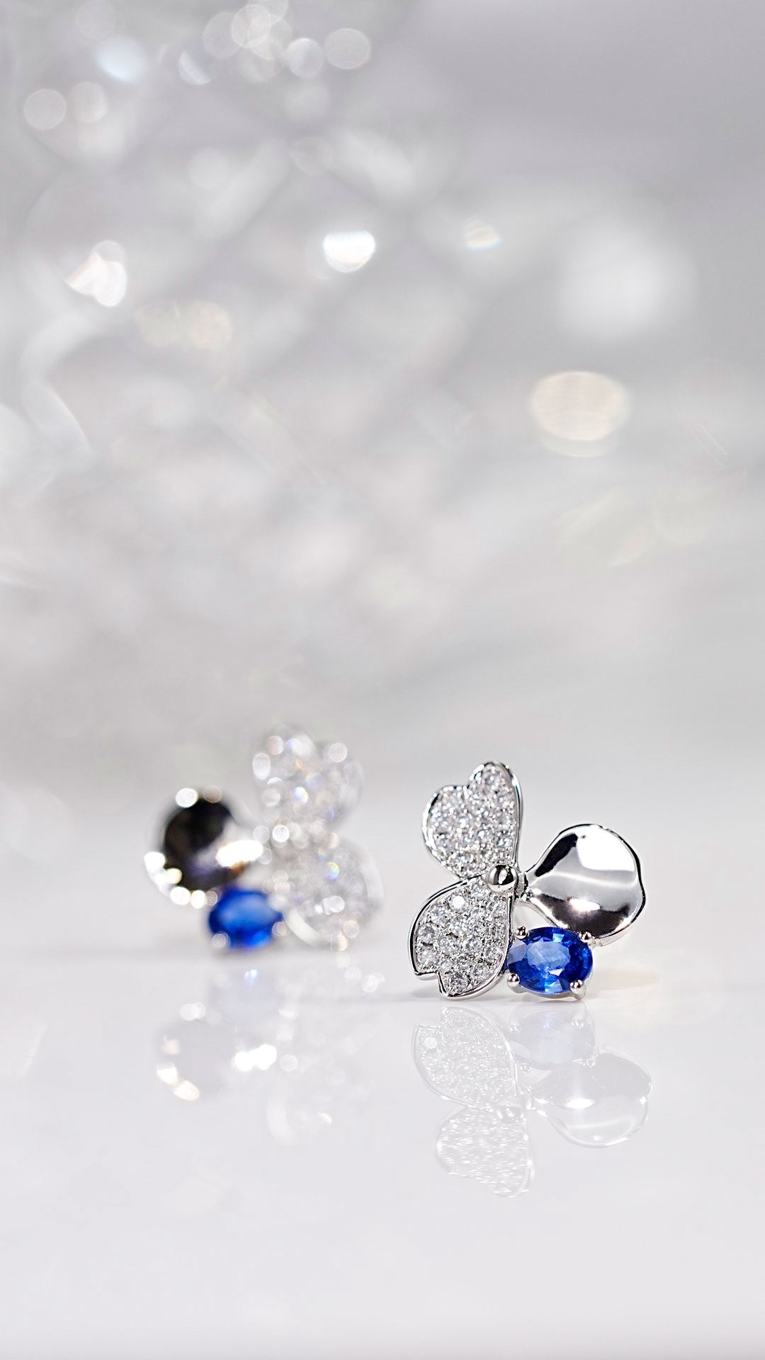 Sapphire stud earrings - Style A