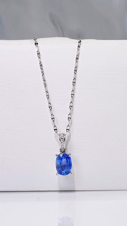 Sapphire pendant - Style A