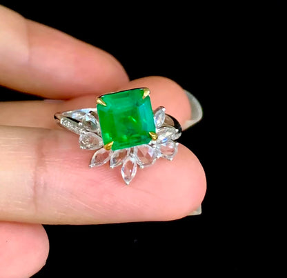 Muzo Emerald ring