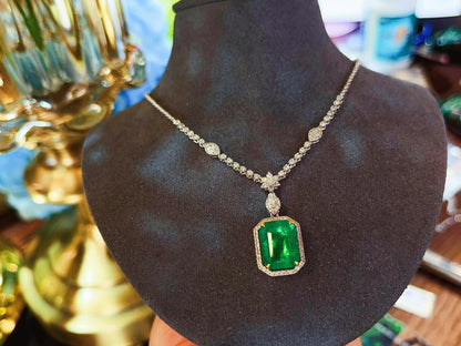 Emerald chain set - Style A