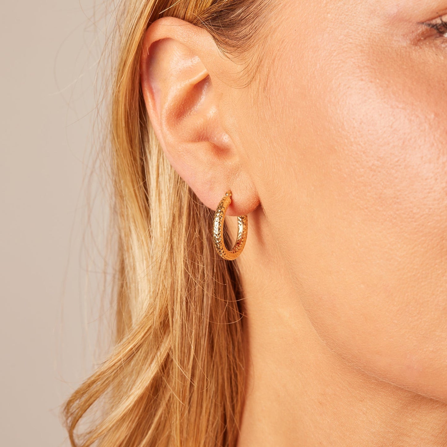 Ziggy Hoop Earrings - Lotus Diamond